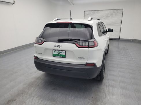 Used 2019 Jeep Cherokee Latitude Plus w/ Cold Weather Group AWD/4WD image 7