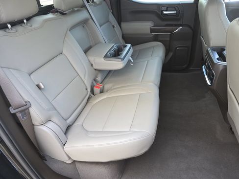 Used 2020 GMC Sierra 1500 SLT RWD image 28