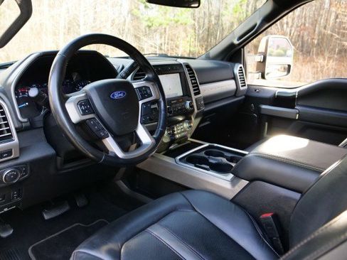 Used 2020 Ford F350 Platinum image 2