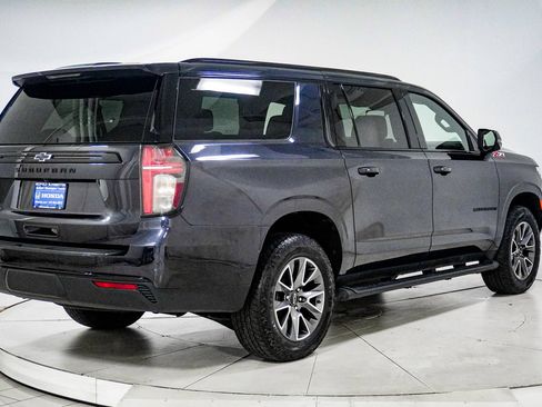 Used 2024 Chevrolet Suburban Z71 w/ Luxury Package AWD/4WD image 11