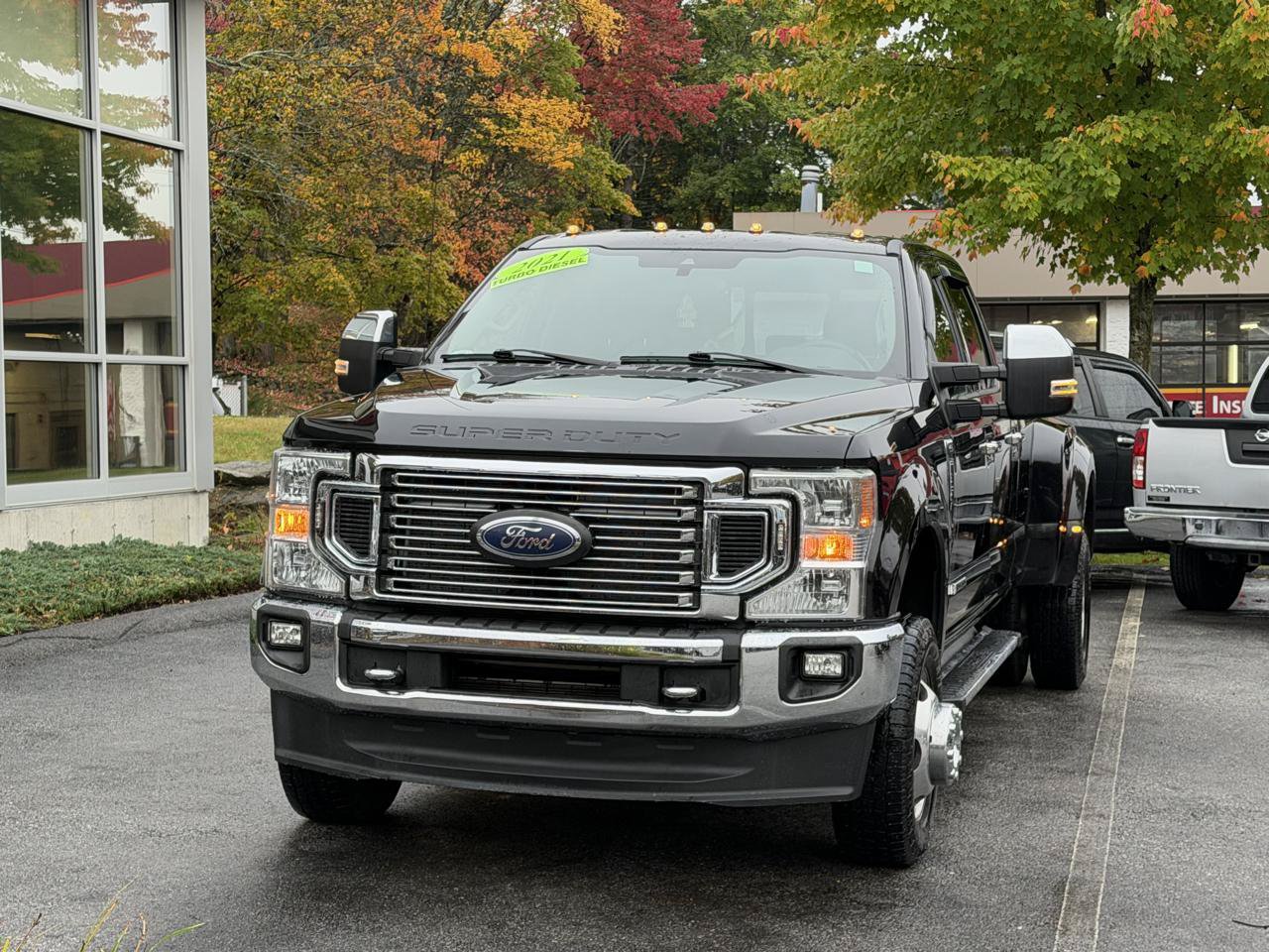 Used 2021 Ford F350 XLT w/ XLT Premium Package AWD/4WD image 3