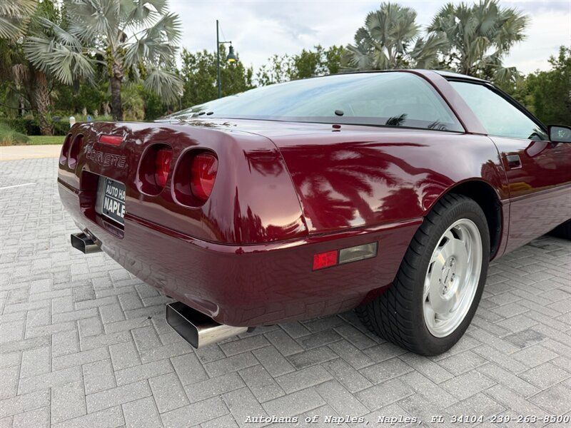 Used 1993 Chevrolet Corvette Coupe RWD image 15
