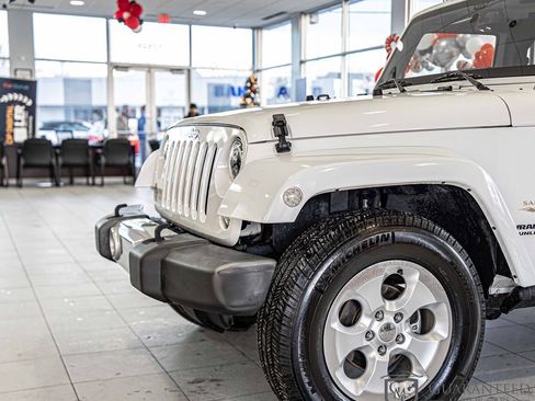 Used 2015 Jeep Wrangler Unlimited Sahara image 6