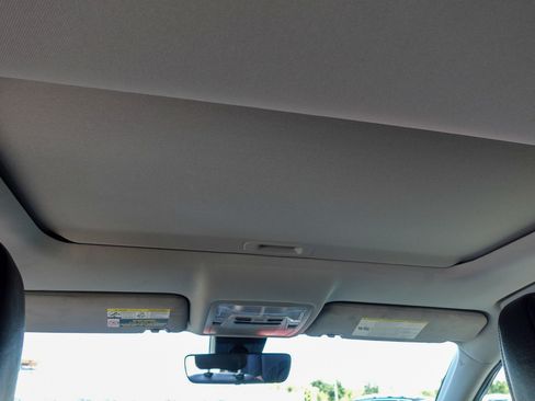 Used 2018 Toyota Highlander XLE AWD/4WD image 31