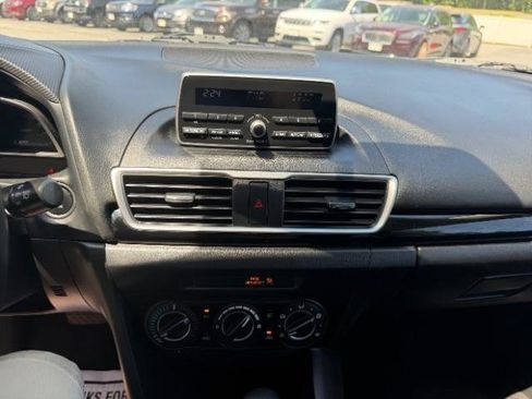 Used 2014 MAZDA MAZDA3 i Touring FWD image 24