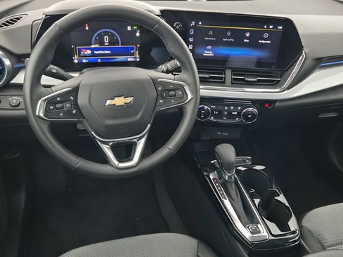 New 2026 Chevrolet Trax LT w/ Driver Confidence Package FWD image 30