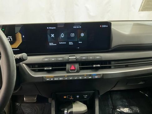 Used 2025 Kia K4 FWD image 17