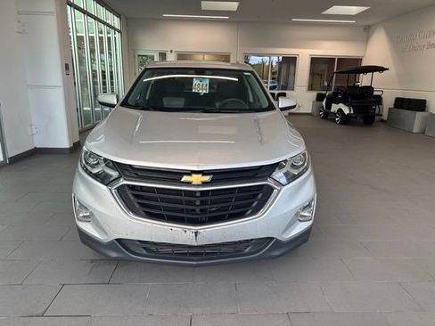 Used 2019 Chevrolet Equinox LT FWD image 2