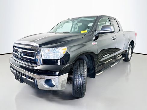 Used 2010 Toyota Tundra 4x4 Double Cab image 3