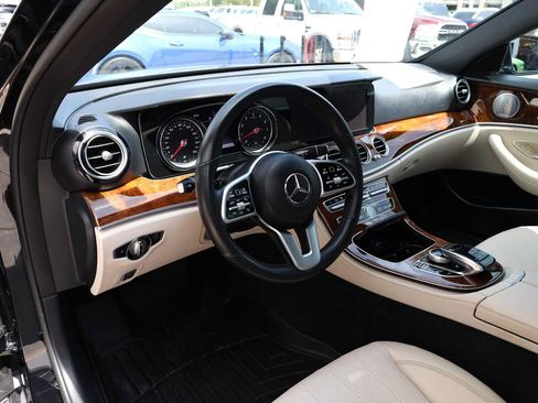 Used 2019 Mercedes-Benz E 450 4MATIC Sedan image 2