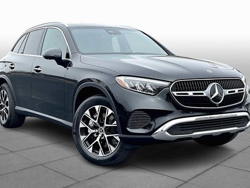 Used 2025 Mercedes-Benz GLC 350e 4MATIC image 2