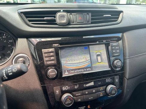 Used 2017 Nissan Rogue SL w/ SL Premium Package AWD/4WD image 14