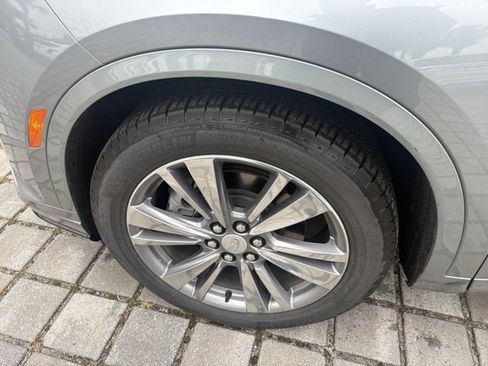 Certified 2025 Cadillac XT6 Premium Luxury image 8