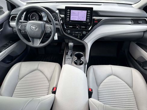 Used 2024 Toyota Camry SE FWD image 15