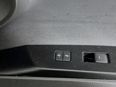 Used 2025 Toyota Camry SE FWD image 31