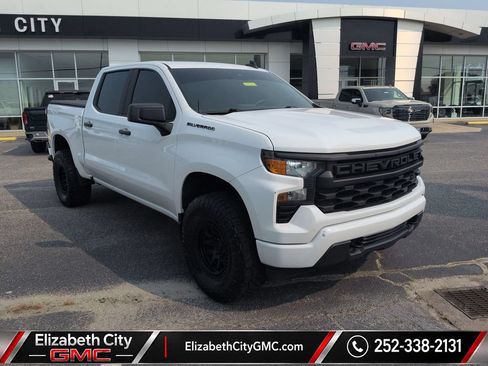 Used 2023 Chevrolet Silverado 1500 Custom RWD image 3