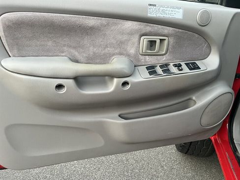 Used 2004 Toyota Tacoma PreRunner image 13