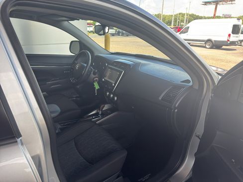 Used 2024 Mitsubishi Outlander Sport LE image 27