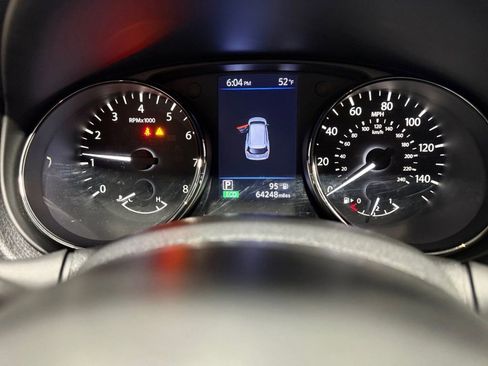 Used 2020 Nissan Rogue S image 27
