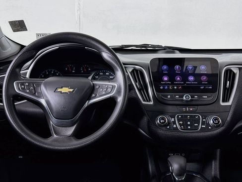 Used 2022 Chevrolet Malibu LT FWD image 10