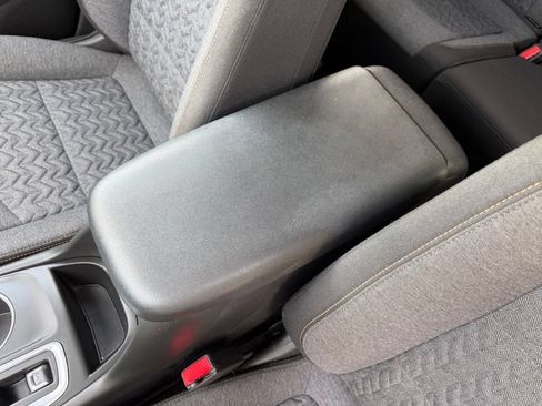 Used 2022 Chevrolet Equinox LT w/ Driver Convenience Package FWD image 27