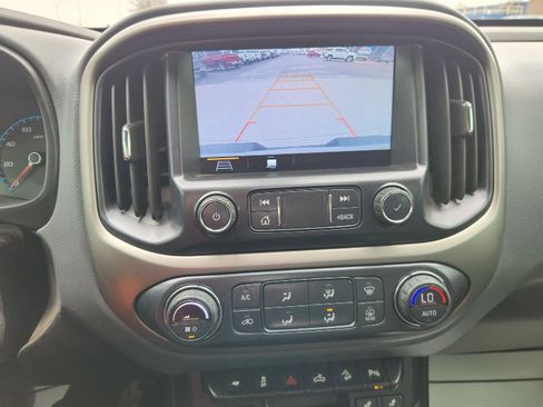 Used 2019 Chevrolet Colorado Z71 image 14
