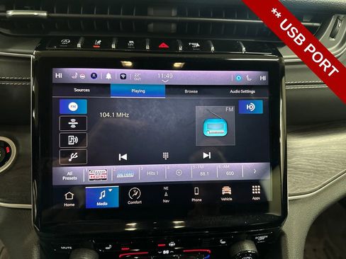 Used 2023 Jeep Grand Cherokee Limited w/ Black Appearance Package image 21