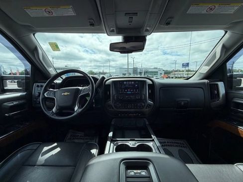 Used 2018 Chevrolet Silverado 2500 High Country w/ Duramax Plus Package AWD/4WD image 18