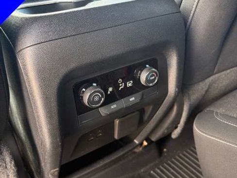 Used 2024 Chevrolet Traverse LT w/ Midnight/Sport Edition FWD image 27