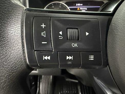 Used 2021 Nissan Rogue SV FWD image 9