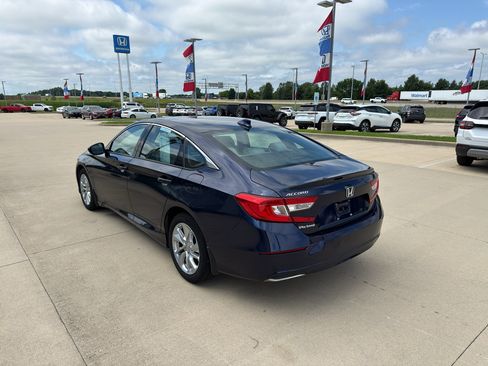 Used 2018 Honda Accord LX image 7