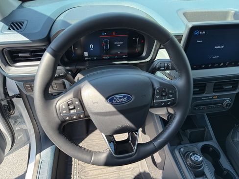 New 2025 Ford Maverick Lariat w/ Black Appearance Package image 17