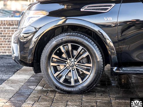 Used 2019 Nissan Armada Platinum w/ Captain's Chairs Package image 8