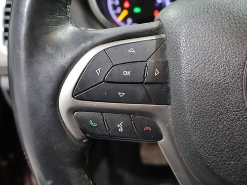 Used 2018 Jeep Grand Cherokee Altitude AWD/4WD image 40