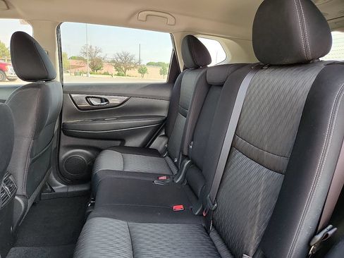 Used 2020 Nissan Rogue SV w/ Premium Package FWD image 5