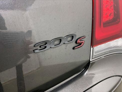 Used 2021 Chrysler 300 S image 24