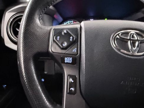 Used 2019 Toyota Tacoma TRD Off-Road w/ Technology Package AWD/4WD image 24