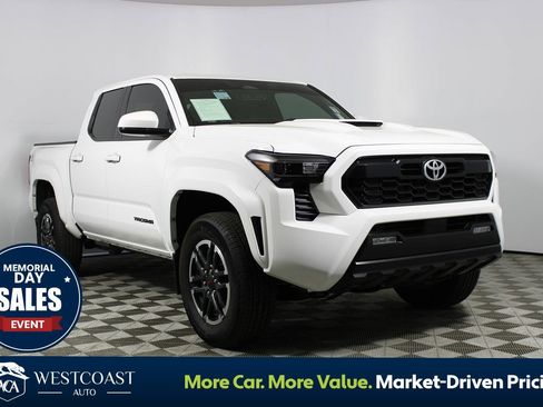 Used 2024 Toyota Tacoma TRD Sport RWD image 1