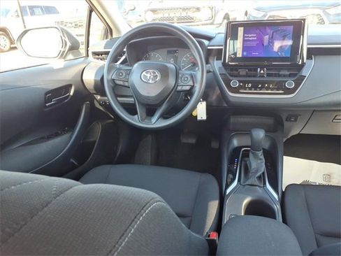 Used 2024 Toyota Corolla LE image 4