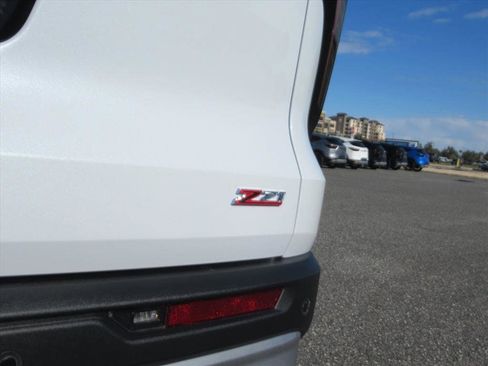 New 2026 Chevrolet Traverse Z71 w/ Enhanced Driving Package image 9