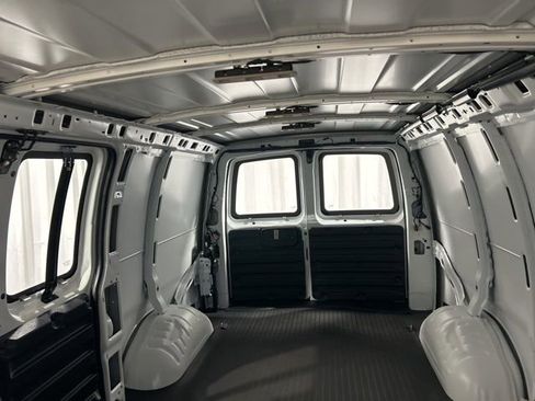 New 2026 Chevrolet Express 2500 w/ Driver Convenience Package image 19