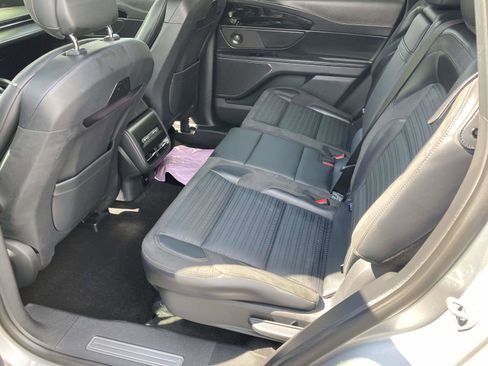 Certified 2024 Lincoln Nautilus Reserve w/ Equipment Group 202A image 17