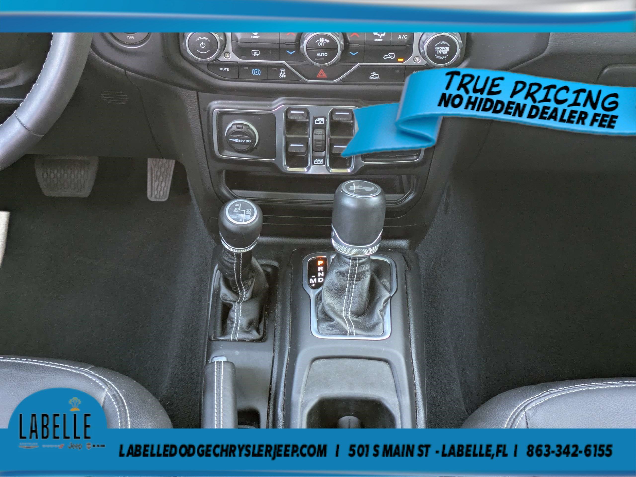 Used 2023 Jeep Wrangler Unlimited Sahara AWD/4WD image 19