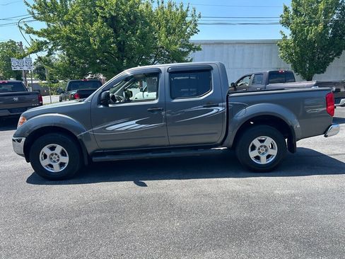 Used 2008 Nissan Frontier SE w/ SE Value Truck Pkg AWD/4WD image 6