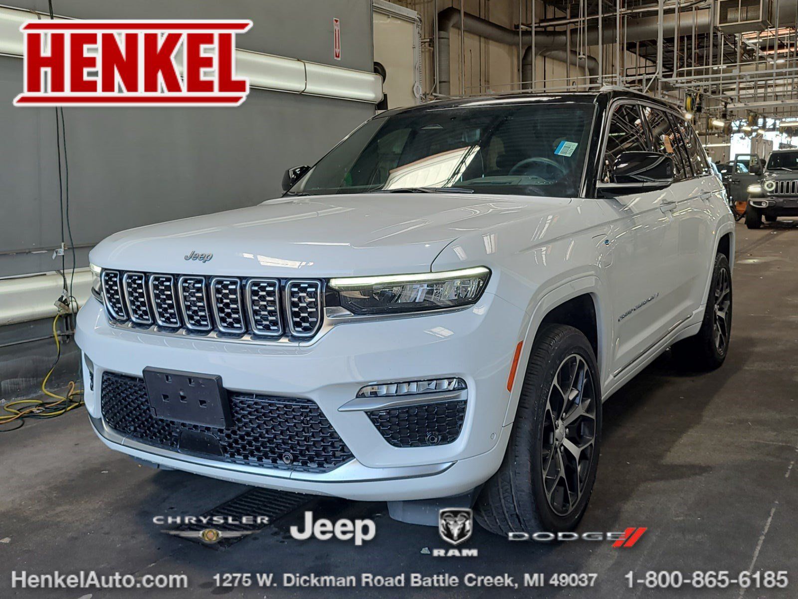 Used 2023 Jeep Grand Cherokee Summit AWD/4WD image 1