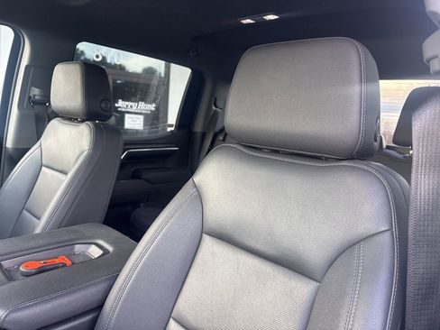 Used 2024 GMC Sierra 1500 SLT image 3