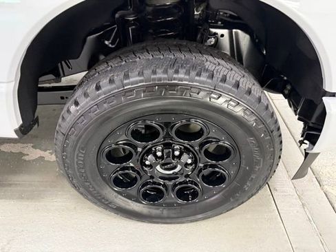 New 2026 Ford F350 Lariat w/ Black Appearance Package image 5