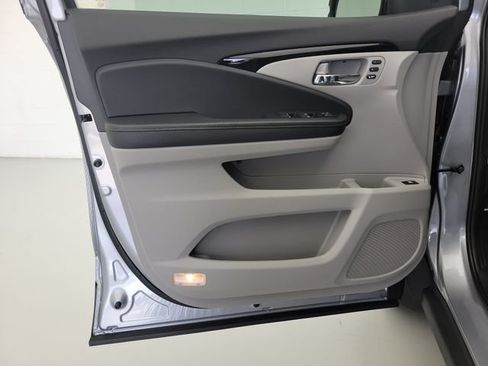 Used 2020 Honda Ridgeline RTL-E image 21