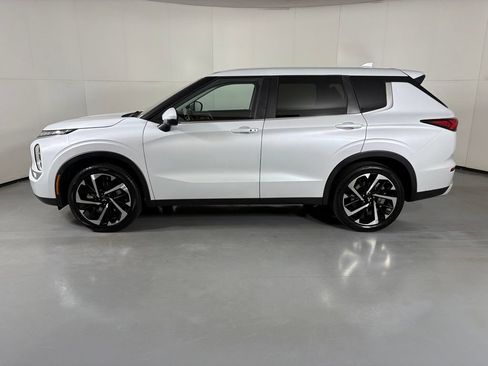 Used 2024 Mitsubishi Outlander SE FWD image 5