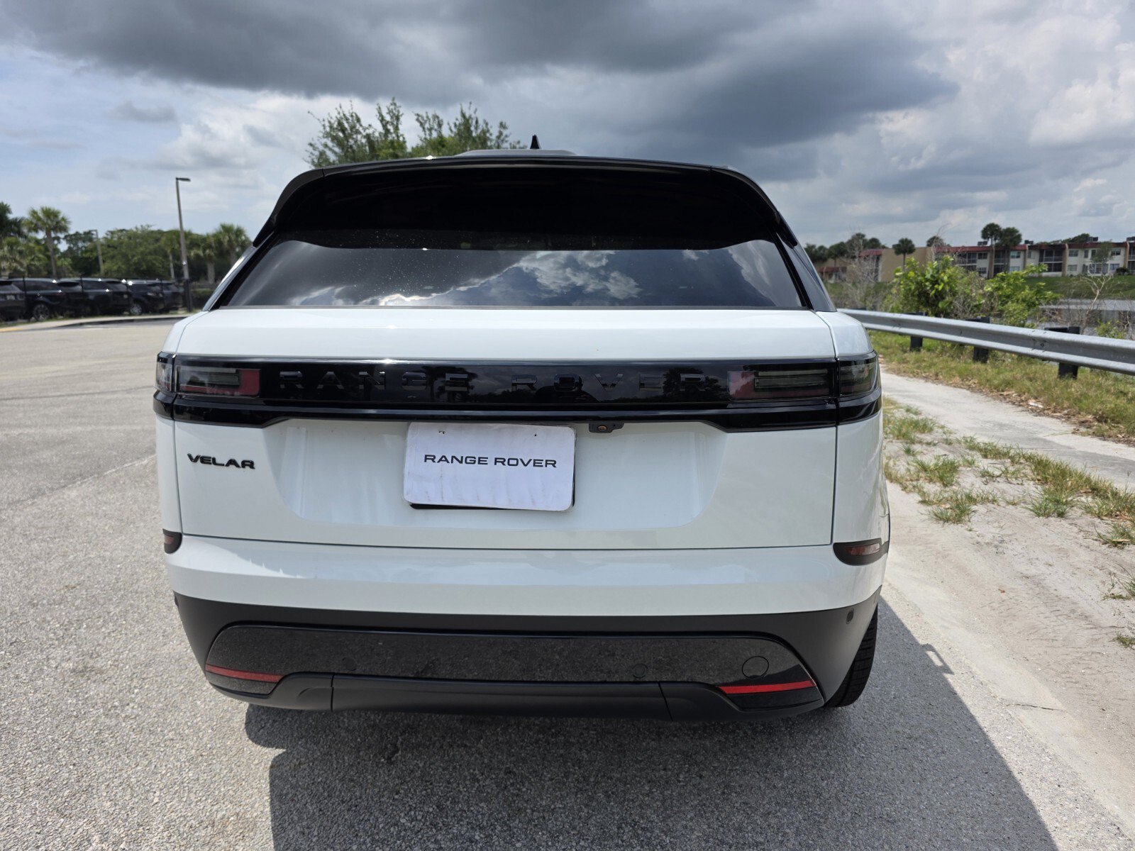Used 2026 Land Rover Range Rover Velar S AWD/4WD image 6